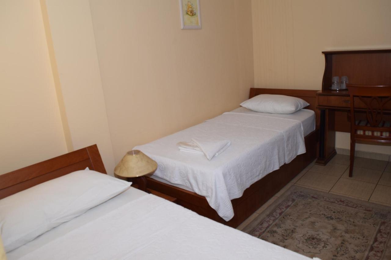 Hotel Tivoli Tetovo Exterior foto