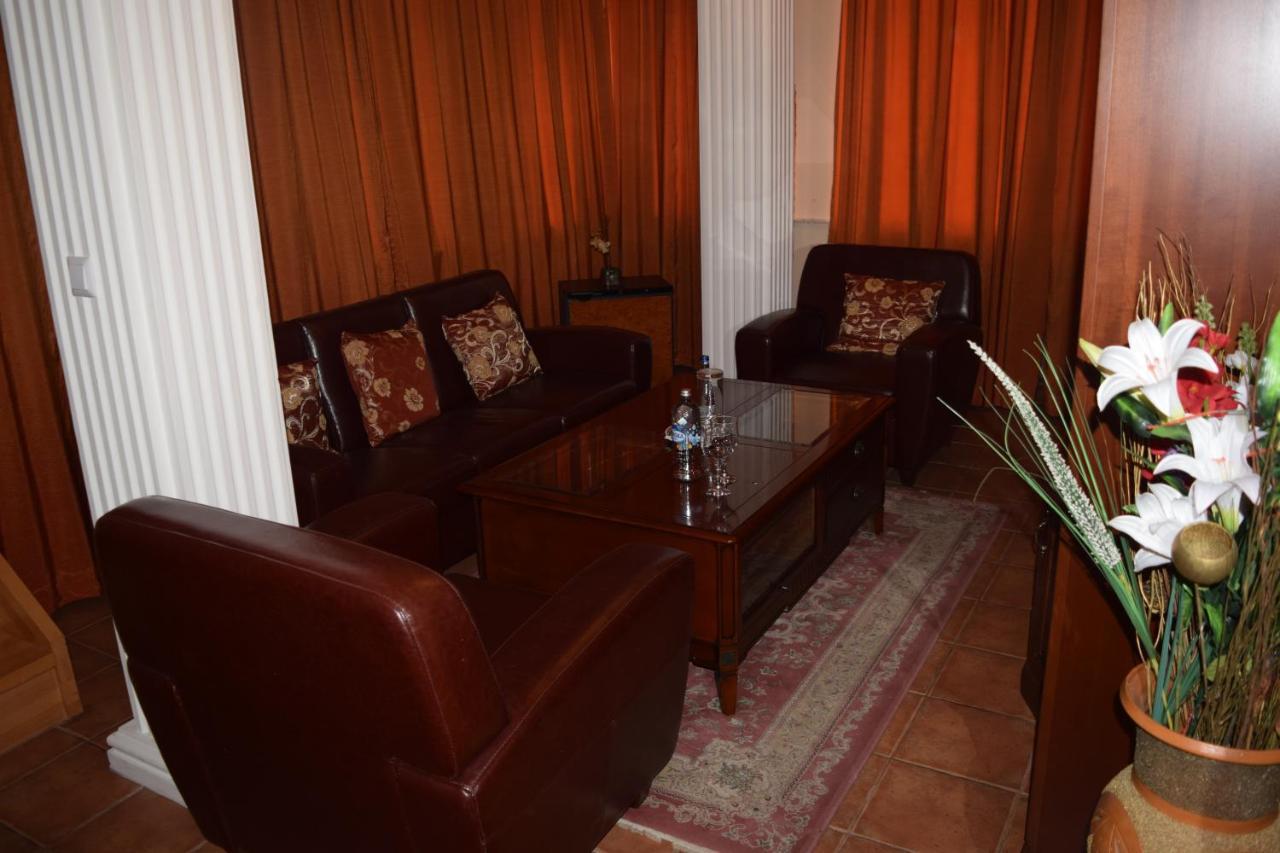 Hotel Tivoli Tetovo Exterior foto